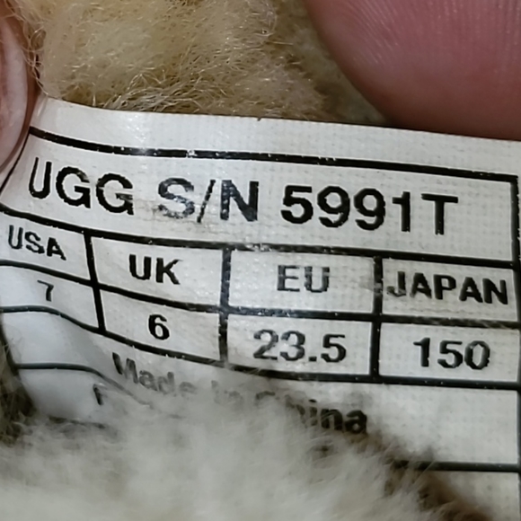 Toddler girl brown Uggs - Picture 7 of 7